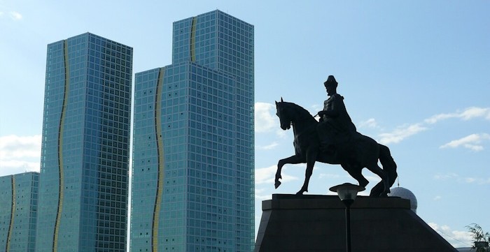  Памятник Кенесары в Астане