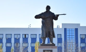 памятник казахстан