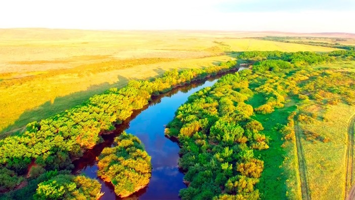 Река Нура в Казахстане